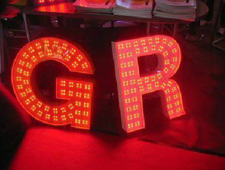 南丹LED发光字常见的安装误区。