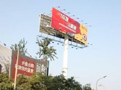 南丹户外广告怎么做才能让人一眼记住？